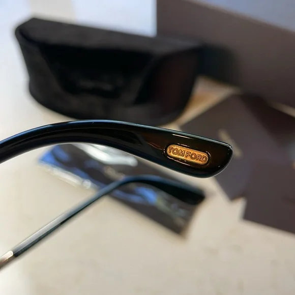 TOM FORD SUNGLASSES - Picture 5 of 10